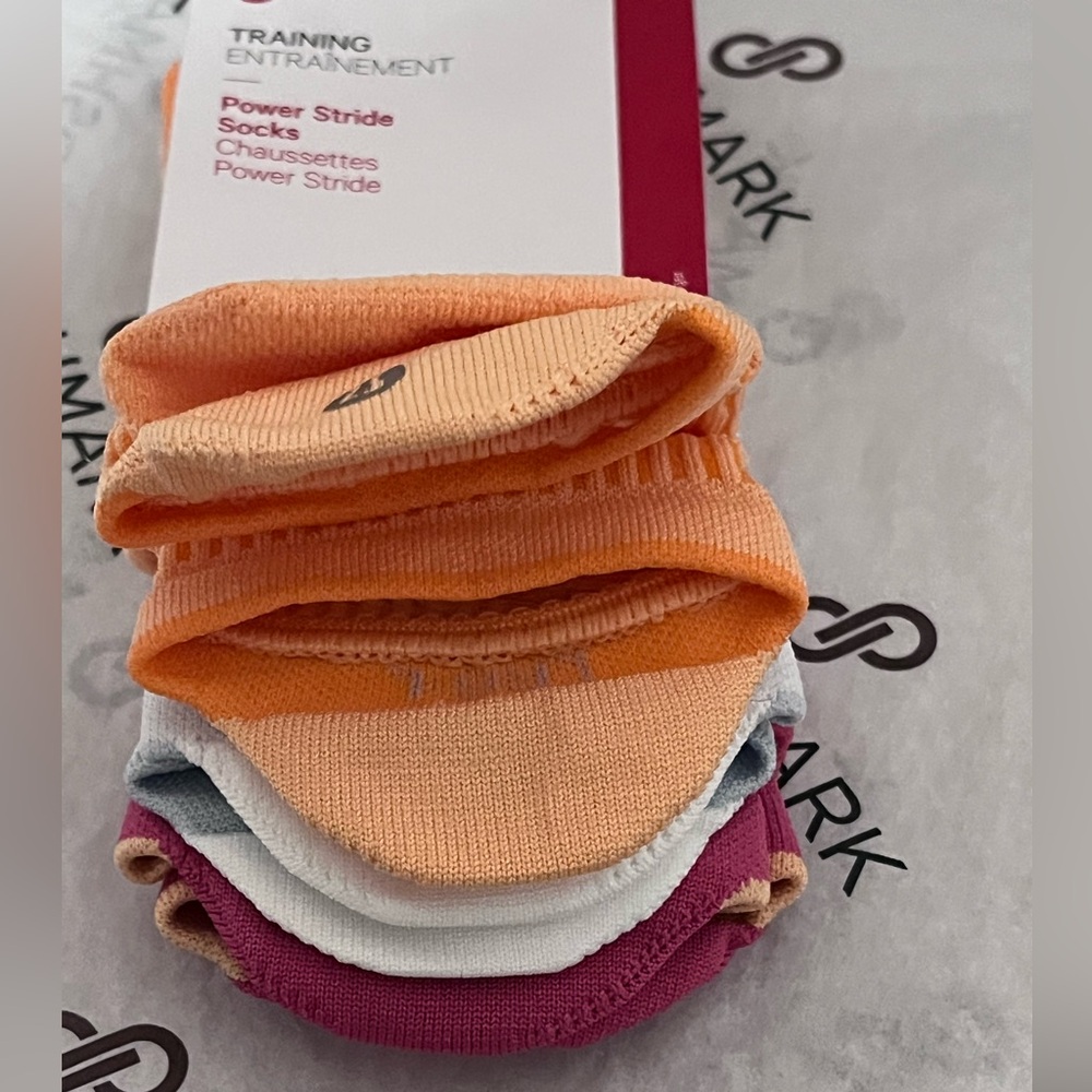 LULELEMON NWT AUTHENTIC TRAINING POWER STRIDE TAB LENGTH THREE PAIRS OF SOCKS.